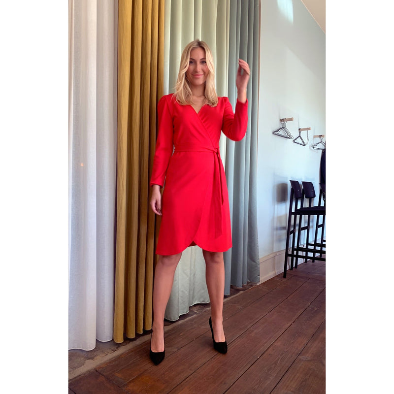 washable and seasonless red wrap dress 